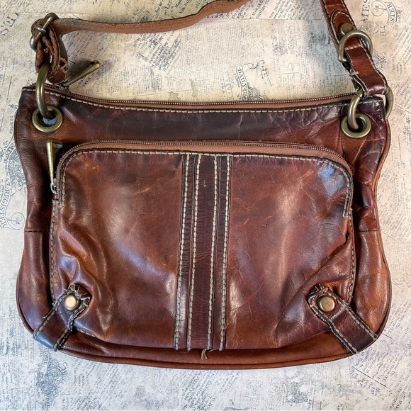 Fossil leather crossbody bag with decorative stitches - Picture 2 of 14